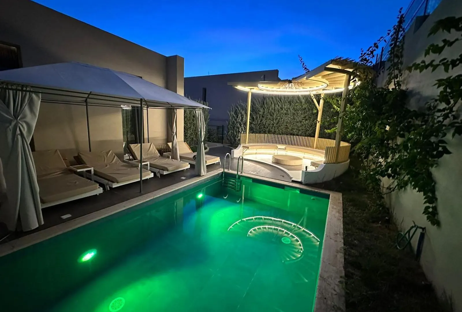 Vila 122B Palase Privat Pool Villa Himare Albanië
